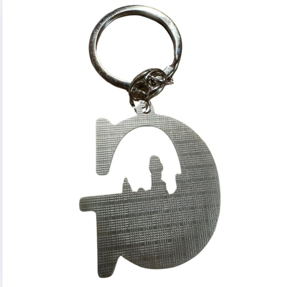 G shaped New York silver keychain - Picture 2 of 2